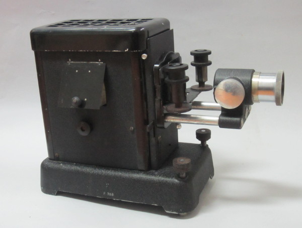 Dijaprojektor F 388