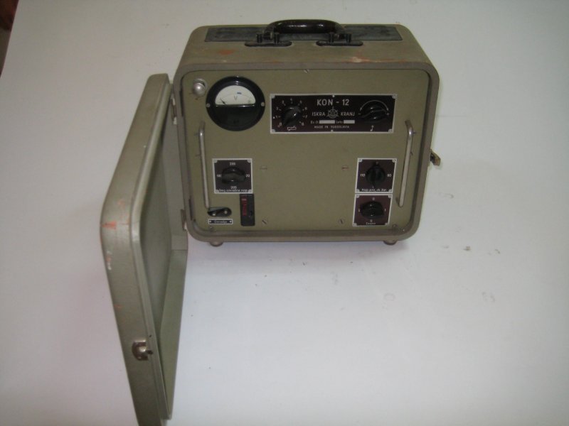 Iskra KON-12 dio kino projektora