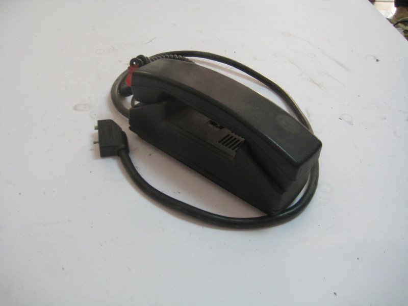 Interni telefon