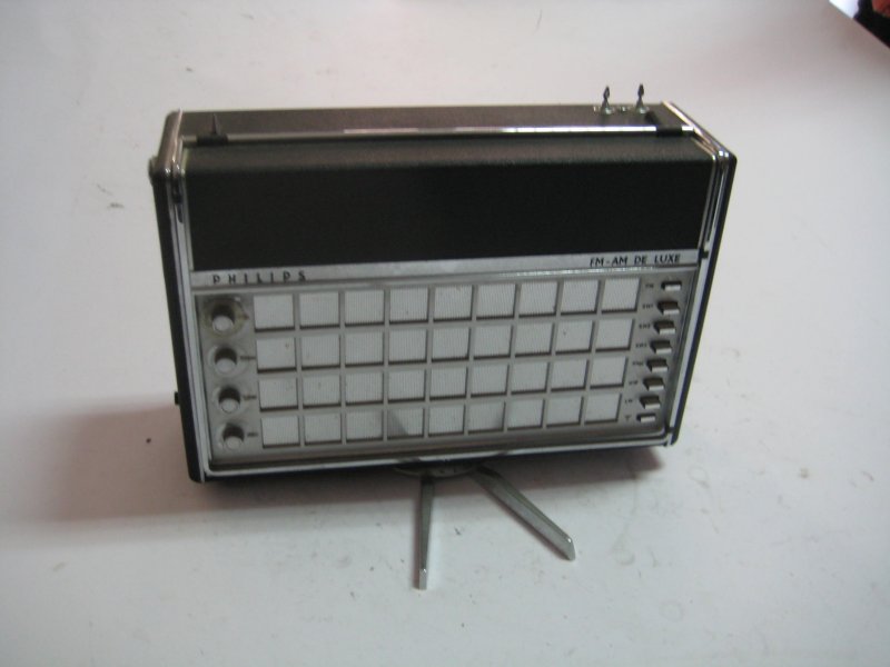 PHILIPS radio prijemnik svih frekvenija